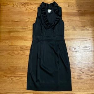 🖤Black dress with ruffle collar!🖤